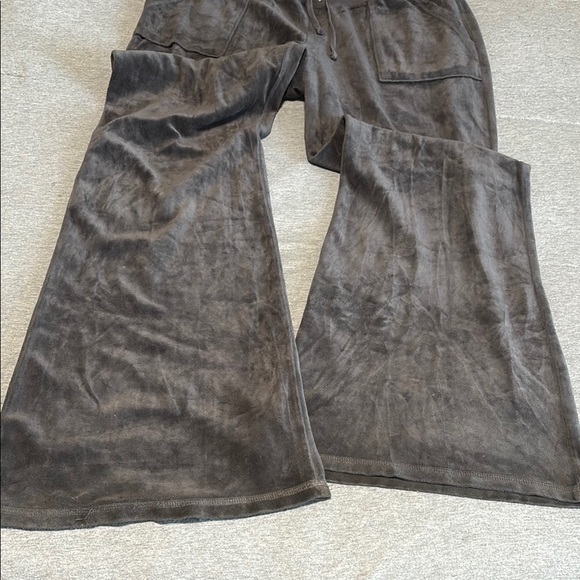 Juicy Couture Gray Velour Track Pants - Picture 3 of 7